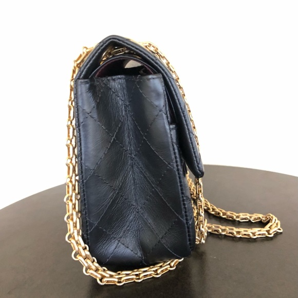 Classic and iconic Chanel reissue 2.55 in black calf leather. Like new condition - Picture 4 of 11